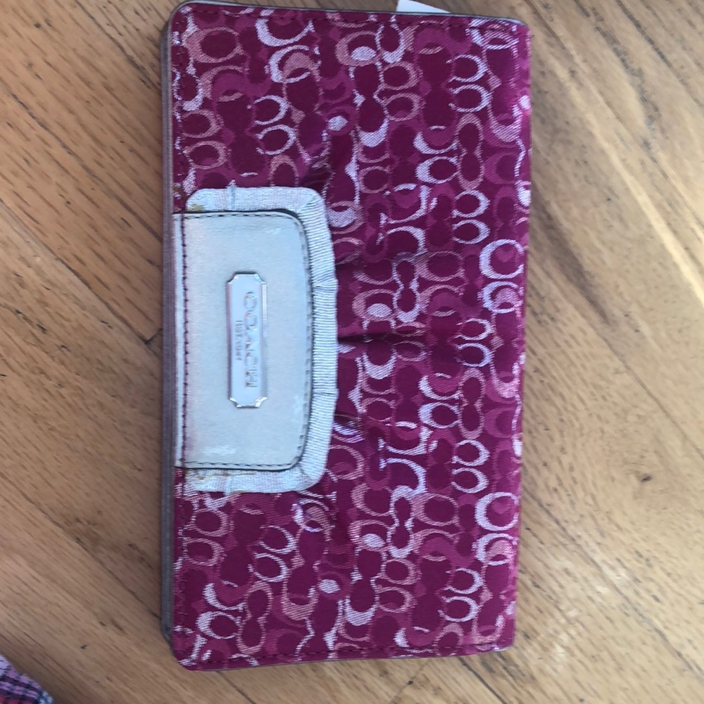 Coach wallet on chain